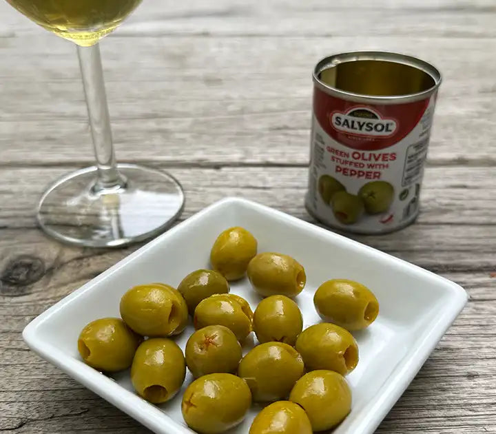 OLIVY S ČERVENOU PAPRIKOU